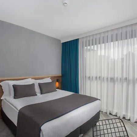 Falcon 1511 Hotel 3*