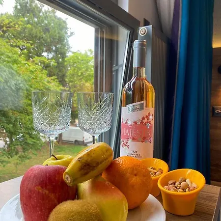 Отель Falcon 1511