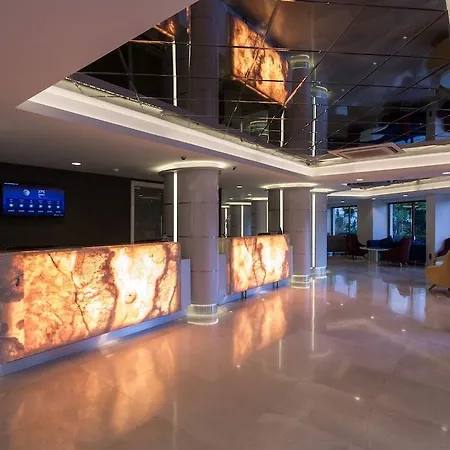 Falcon 1511 ホテル