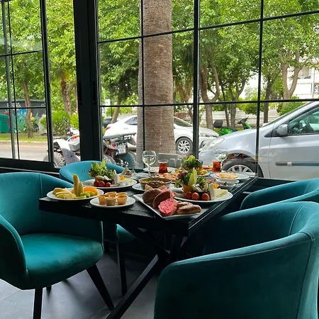 Hotel Falcon 1511 3*