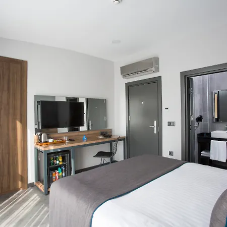 Falcon 1511 Hotel