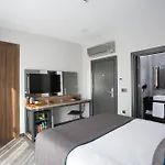 Falcon 1511 Hotel