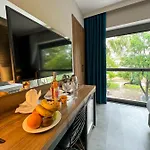 Falcon 1511 Hotel